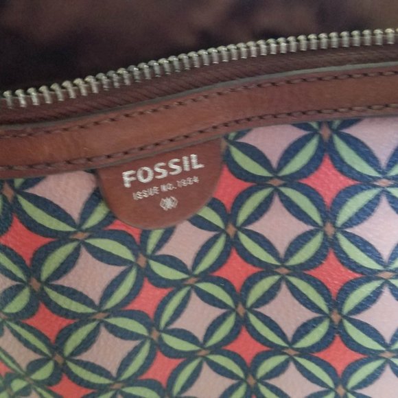 Geometric Pattern Zipper Fossil Rachel Tote Bag - Picture 3 of 9